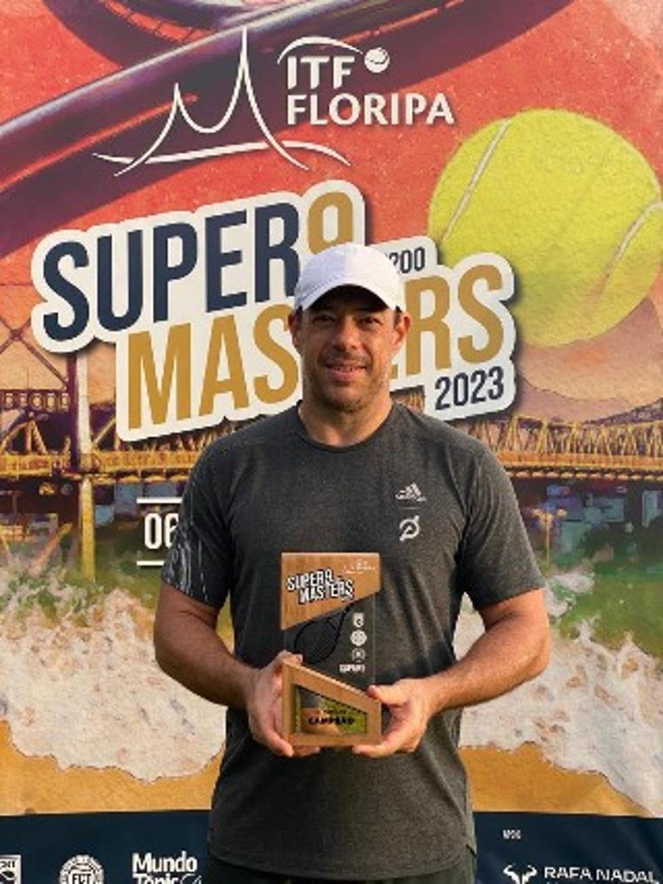 Guilherme Carvalho, campeão dos 45 anos em Florianópolis