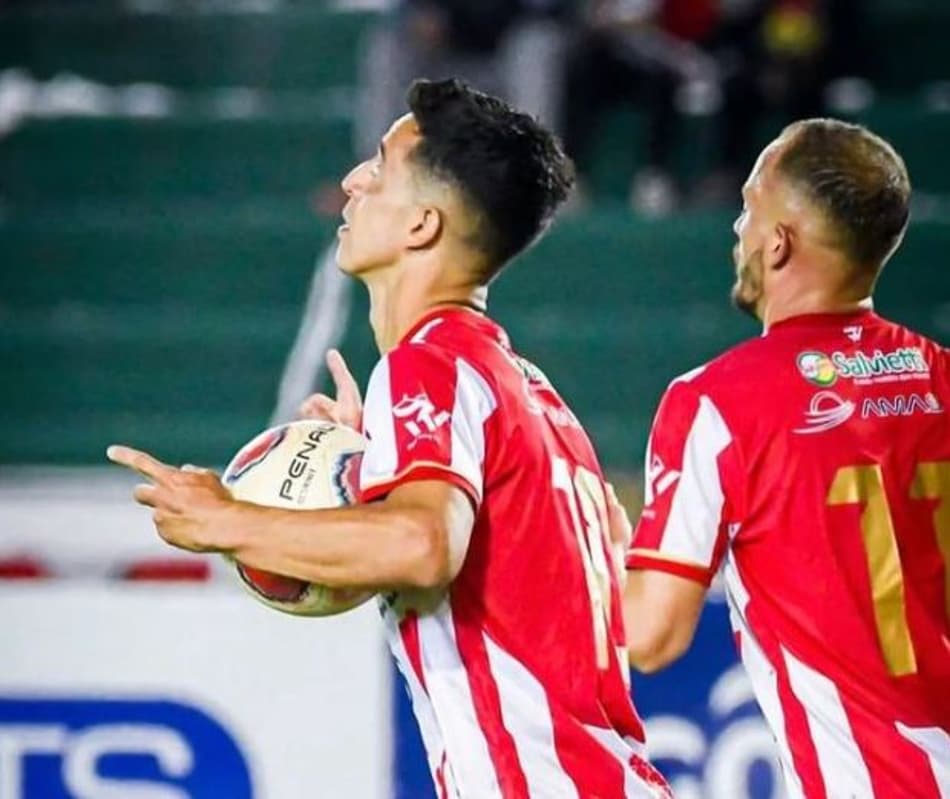 Boliviano: Independiente Petrolero massacra Libertad Gran Mamoré