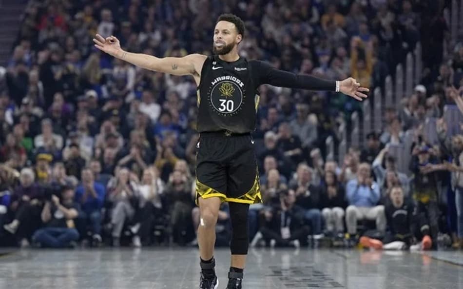 Stephen Curry completa 35 anos: "Ainda me resta muito tempo na NBA"