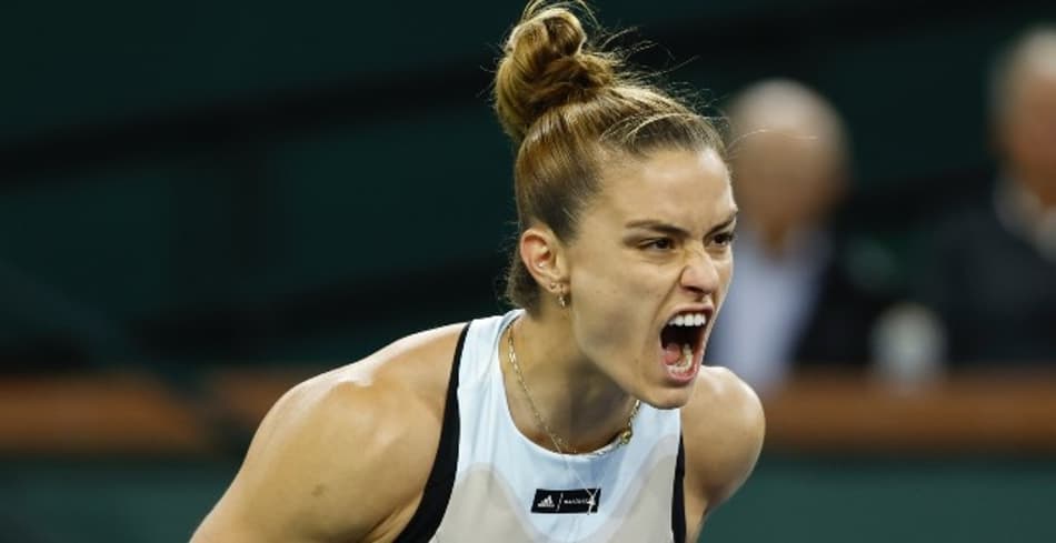 Sakkari sai do buraco, bate Kvitova e volta à semi na Califórnia