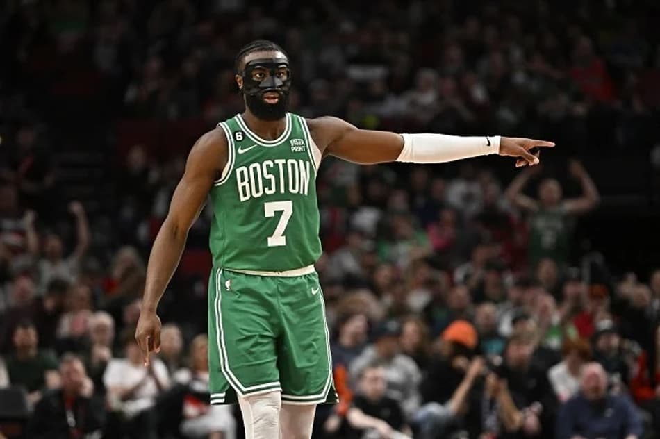Jaylen Brown corta mão em acidente e vira desfalque no Celtics