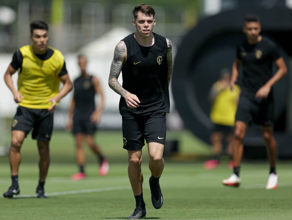 Chrystian Barletta treina com o elenco do Corinthians e tem apresentação marcada