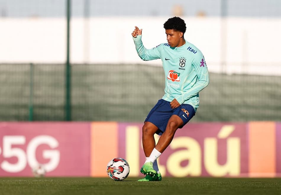 ‘Sonho’, define Andrey Santos sobre oportunidade na Seleção Brasileira principal após ser destaque na sub-20