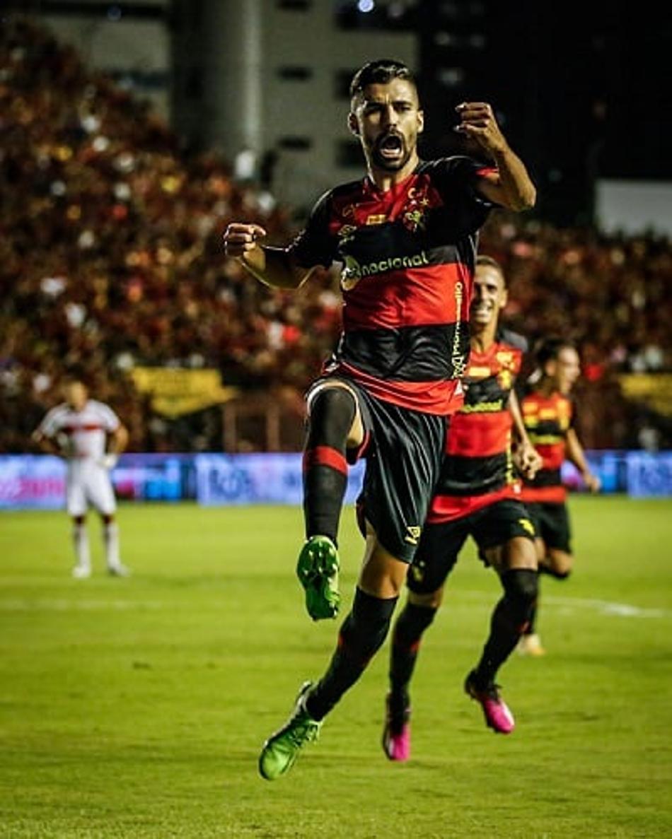 Na Ilha do Retiro, Sport goleia o CRB e avança à semifinal da Copa do Nordeste