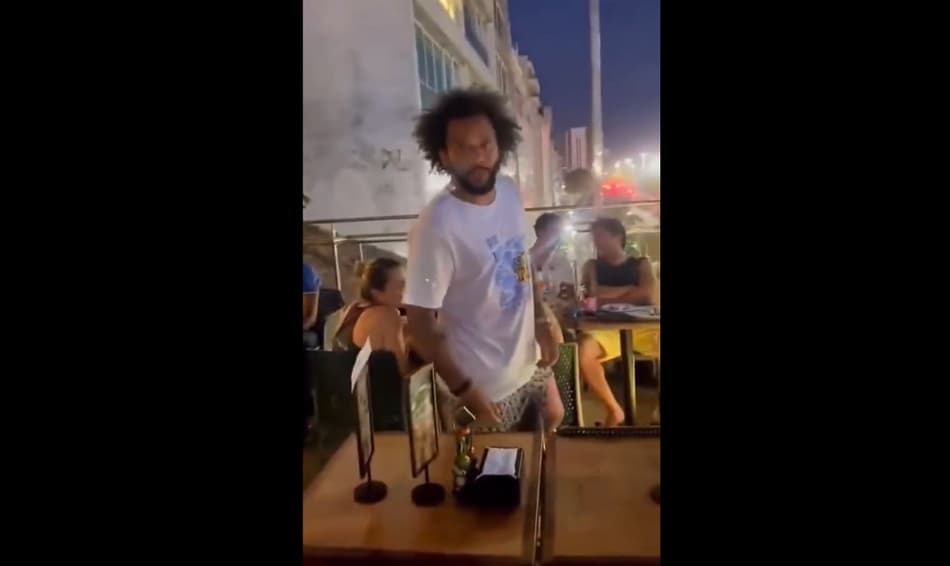 Marcelo, do Fluminense, se irrita com filmagem de fã e responde: ‘Tomara que quebre o celular’