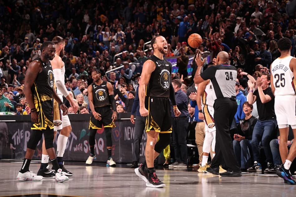 Stephen Curry lidera virada no último quarto e Warriors supera Pelicans
