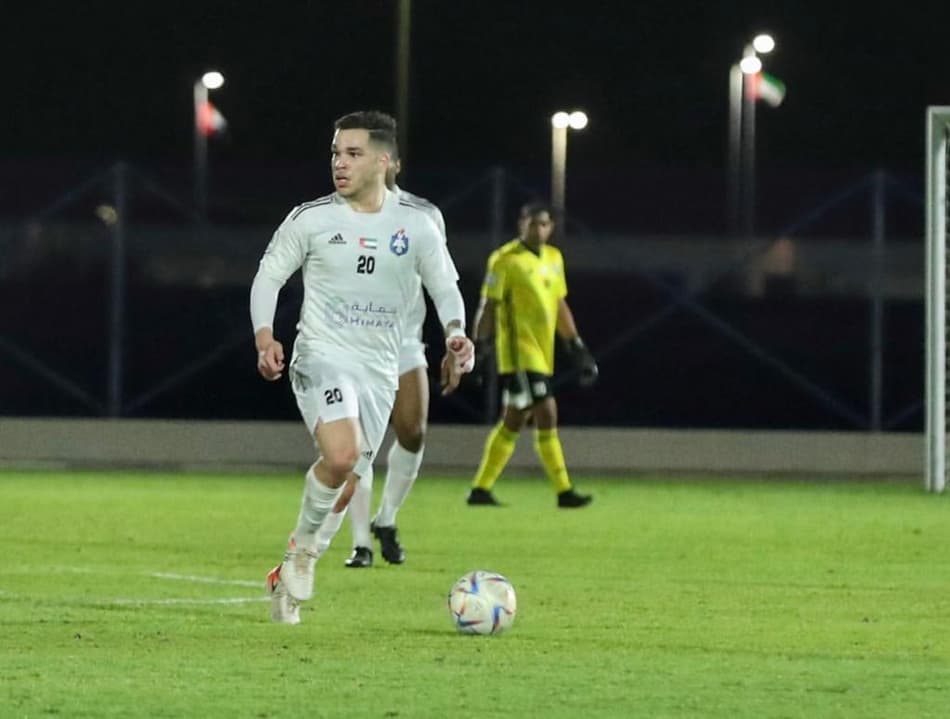 Matheus Silva valoriza bons números no futebol do Oriente Médio