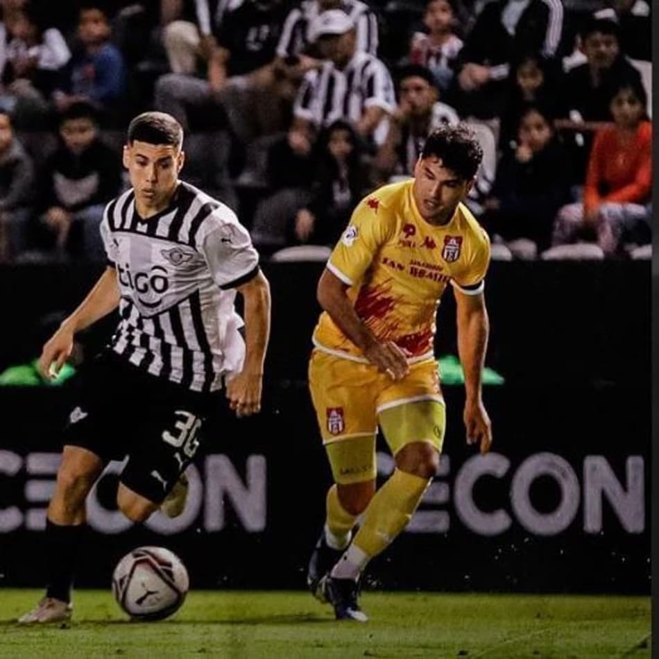 Campeonato Paraguaio: Libertad vence e dispara na liderança