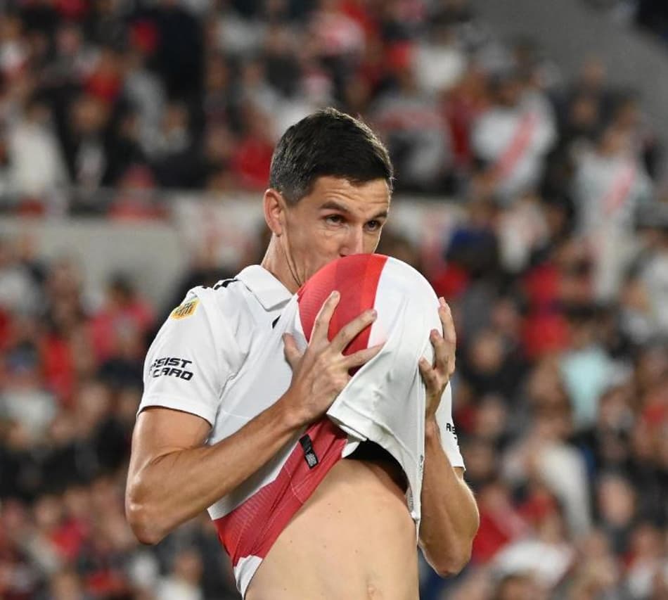 Nacho Fernández marca e River Plate mantém liderança do Argentino