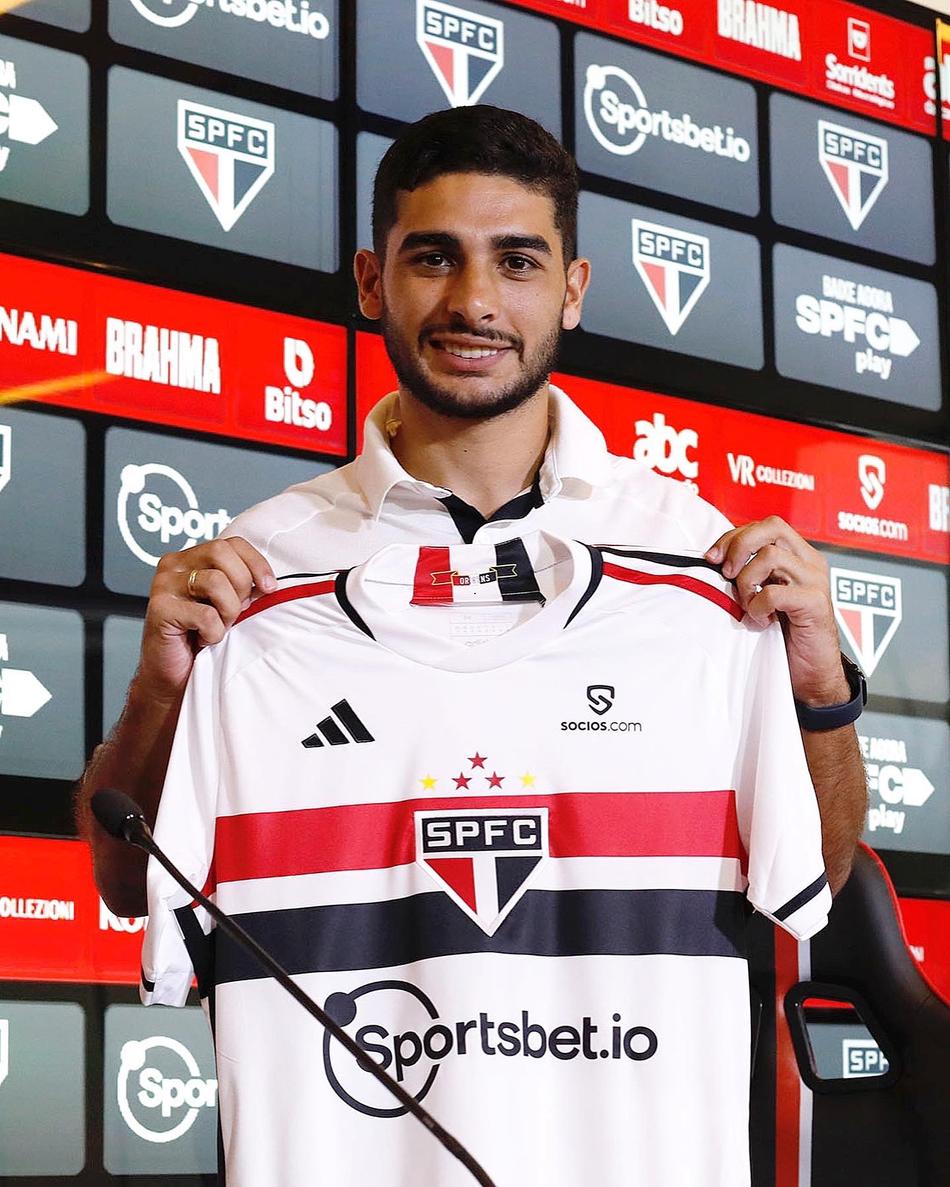 Michel Araujo aponta competitividade no Fluminense para não se firmar e elogia Diniz: ‘Me apoiou para vir ao São Paulo’