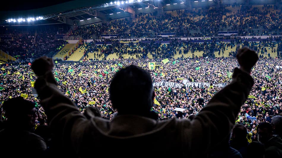 VÍDEO: Torcida invade gramado para celebrar classificação do Nantes à final da Copa da França