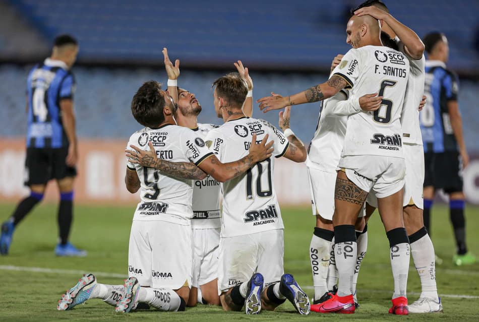 Corinthians encerra jejum de vitórias em estreias de Libertadores