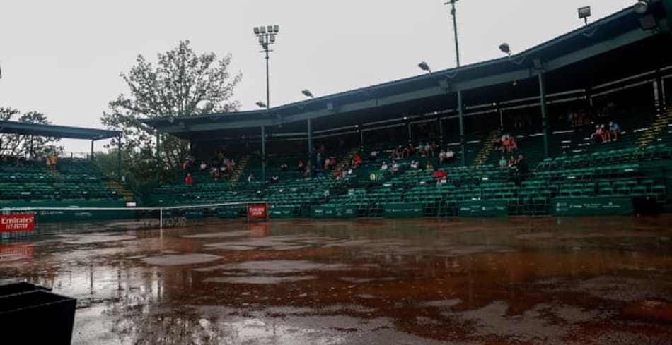 Quadra central do ATP de Houston alagada durante chuva