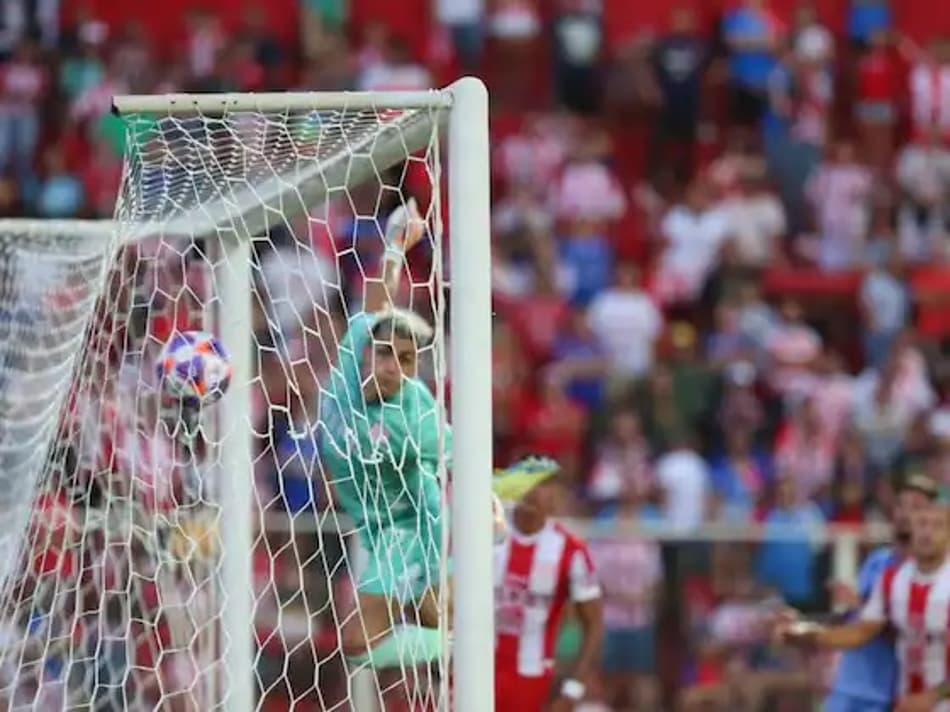 Pintou o Puskás? Jogador faz jogada rara e marca golaço no Campeonato Argentino; veja mais