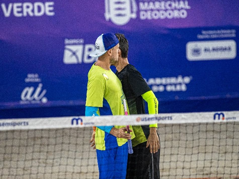 Brasil se garante na final do masculino no Pure Beach, na Praia do Francês