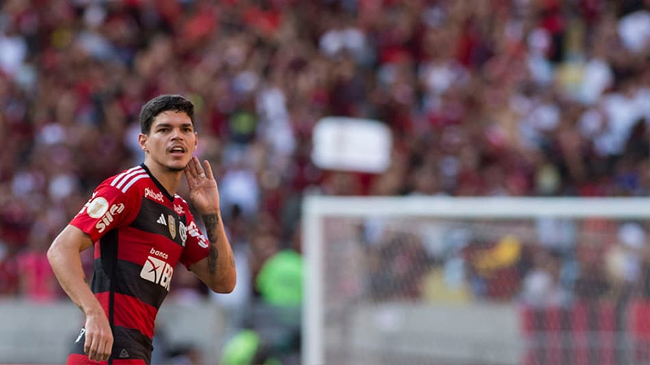 ATUAÇÕES: Ayrton Lucas marca um golaço, abre os caminhos para a vitória do Flamengo e recebe a maior nota