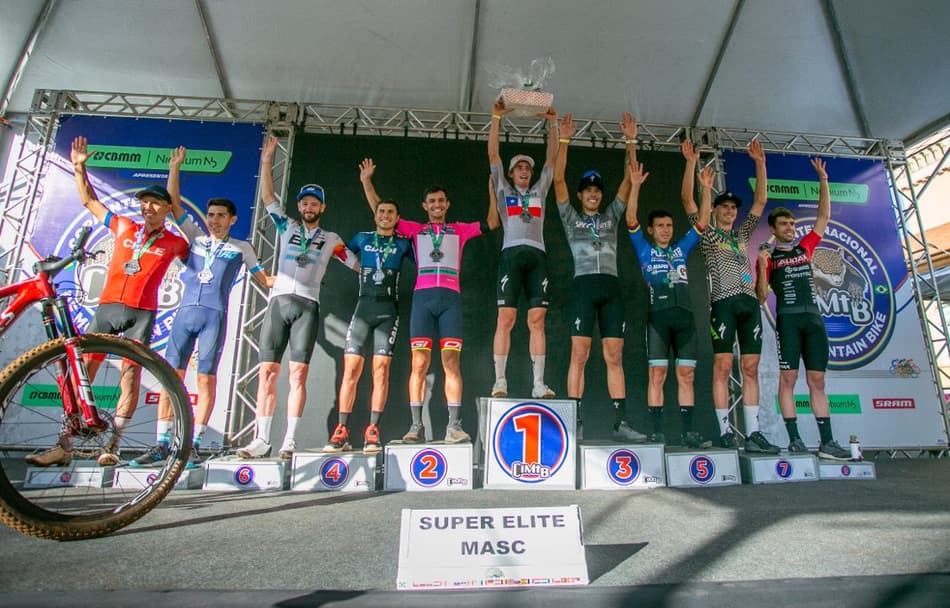 Martin Vidaurre fatura outra vitória na etapa de Araxá da CIMTB