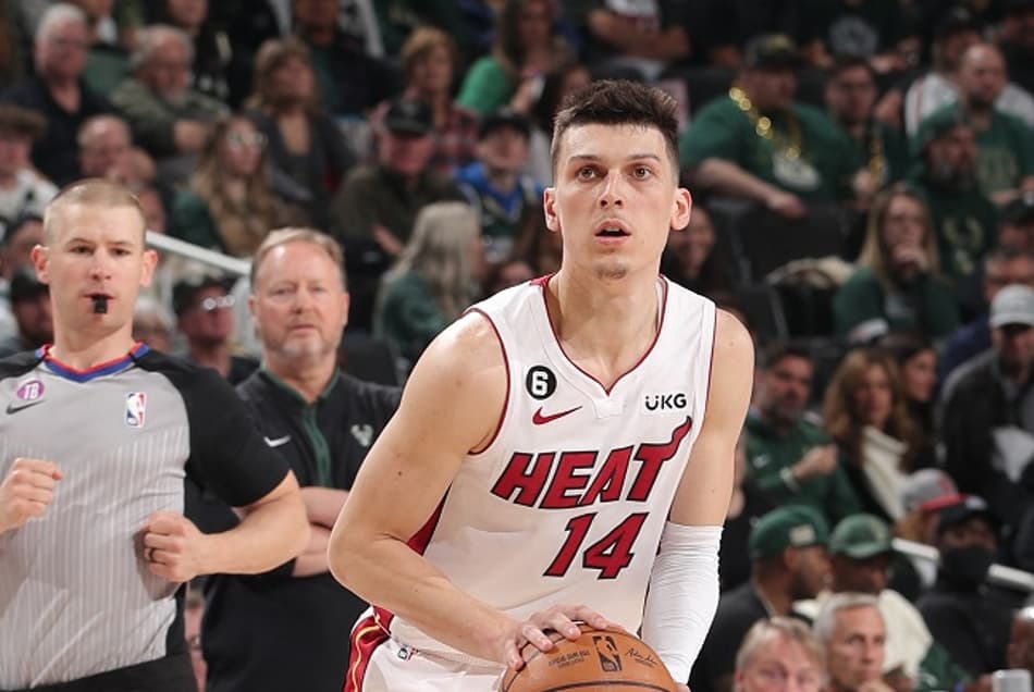 Tyler Herro tem fratura na mão e vira desfalque no Heat por tempo indeterminado
