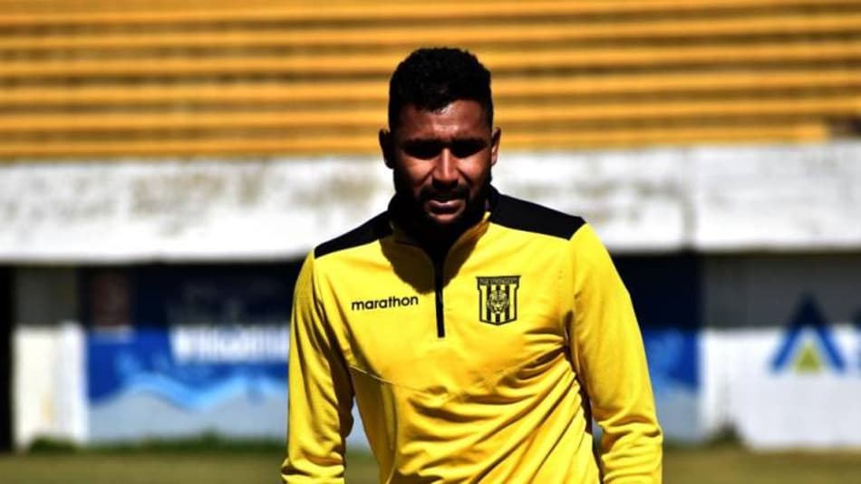 Zagueiro do The Strongest analisa duelo com o Fluminense