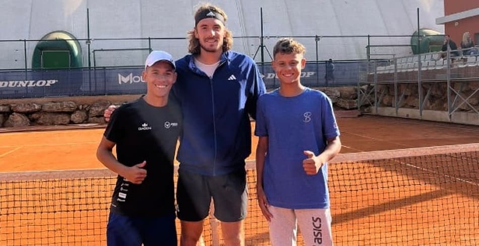 Livas Damazio treina na academia de Patrick Mouratoglou e conhece ídolo Tsitsipas