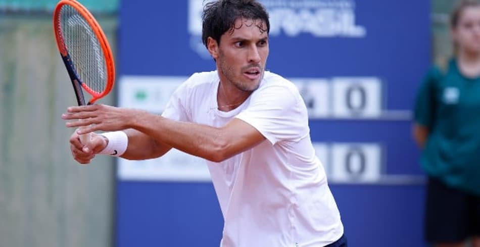Eduardo Ribeiro vence em Floripa