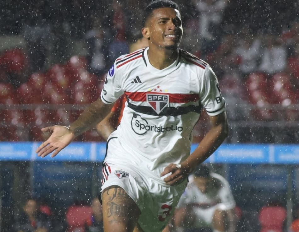 Marcos Paulo comemora primeiro gol pelo São Paulo: ‘Melhor noite da minha vida’
