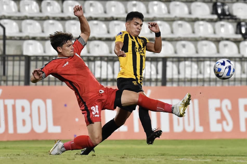 Guarani-PAR vira no fim e vence Danubio-URU pela Sul-Americana