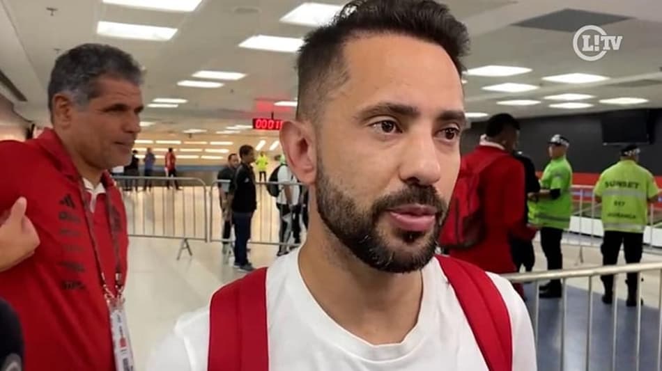 VÍDEO: Meia do Flamengo mostra alívio após vitória: ‘Estamos vivos novamente na Libertadores’