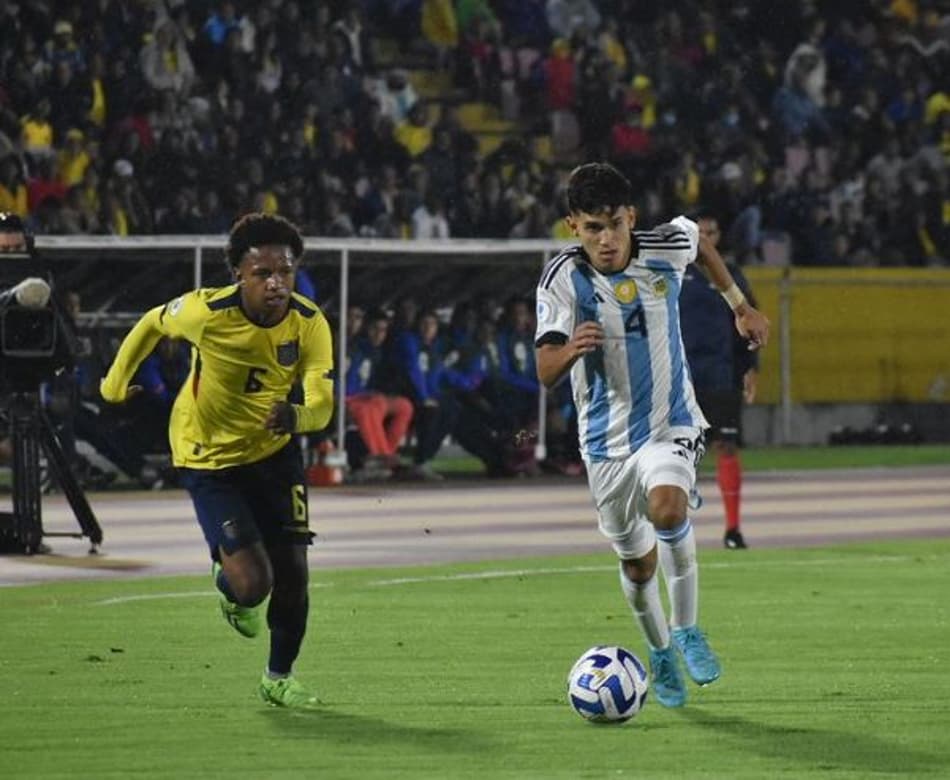 Sul-Americano: Equador vence a Argentina e fica perto do título