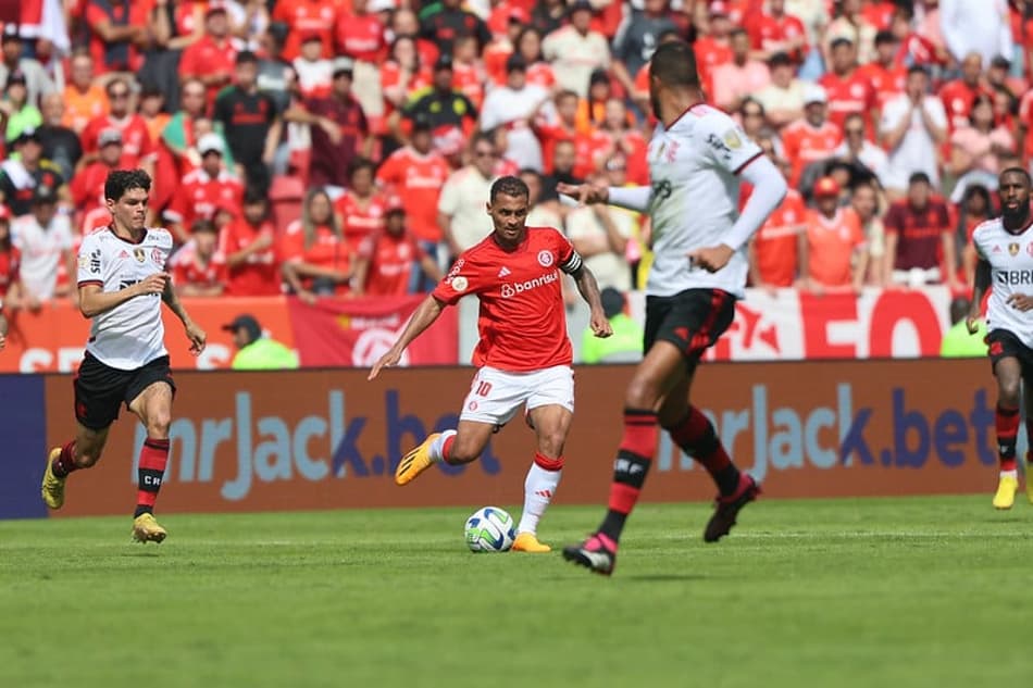 VÍDEO: Assista aos melhores momentos da vitória do Internacional sobre o Flamengo pelo Brasileiro