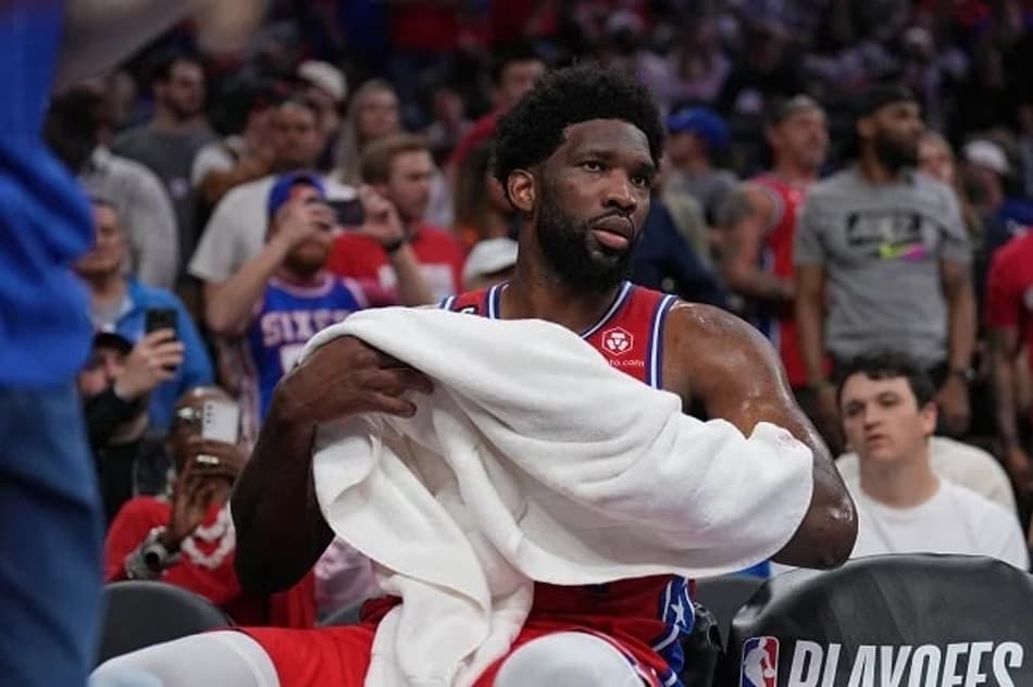 Joel Embiid vira dúvida no Sixers para sequência dos playoffs