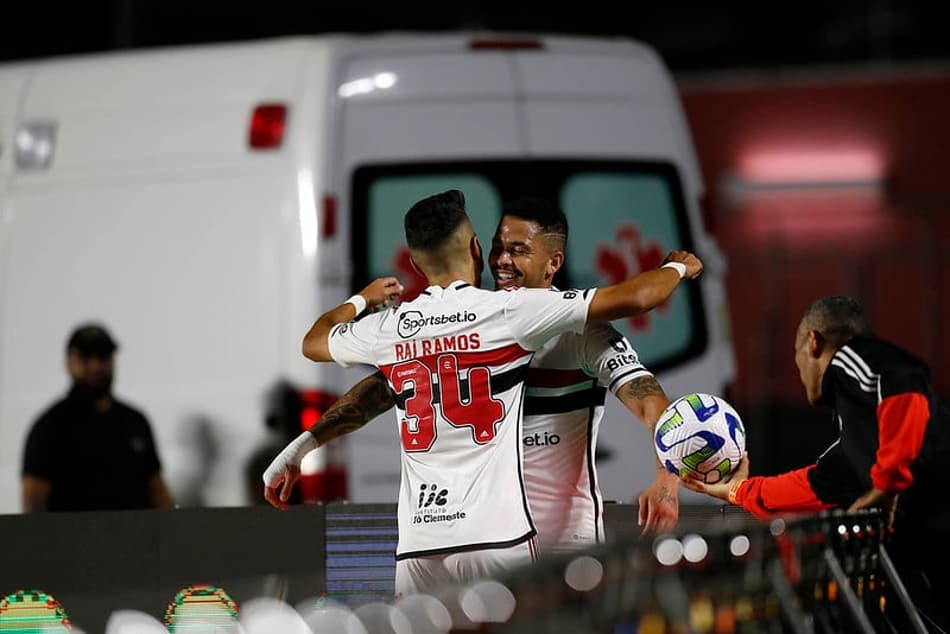 VÍDEO: Raí Ramos fala sobre sequência no São Paulo e destaca trabalho de Dorival Júnior