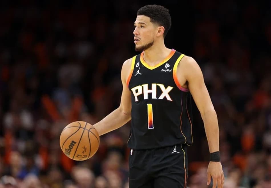 Devin Booker brilha, Suns vence Clippers e avança nos playoffs