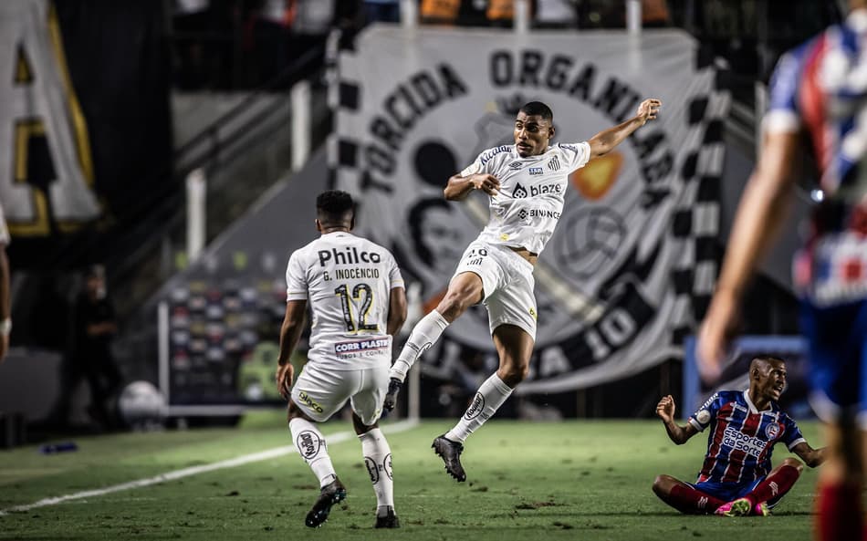VÍDEO: Os bastidores da vitória do Santos sobre o Bahia pelo Brasileirão