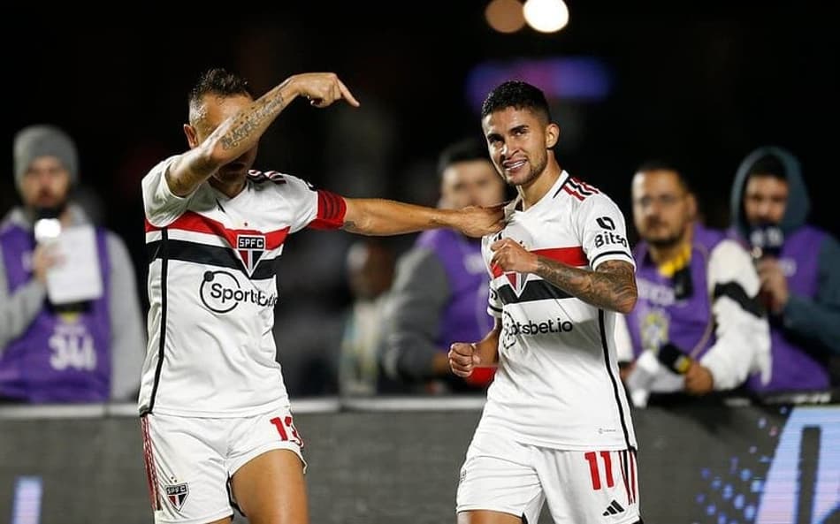 Autor de gol em vitória do São Paulo, Rodrigo Nestor rebate críticas e dispara: 'Queria dizer para torcida que a minha parte é só amor'