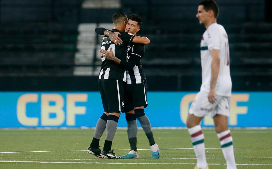 VÍDEO: os melhores momentos da vitória do Botafogo sobre o Fluminense pelo Brasileirão