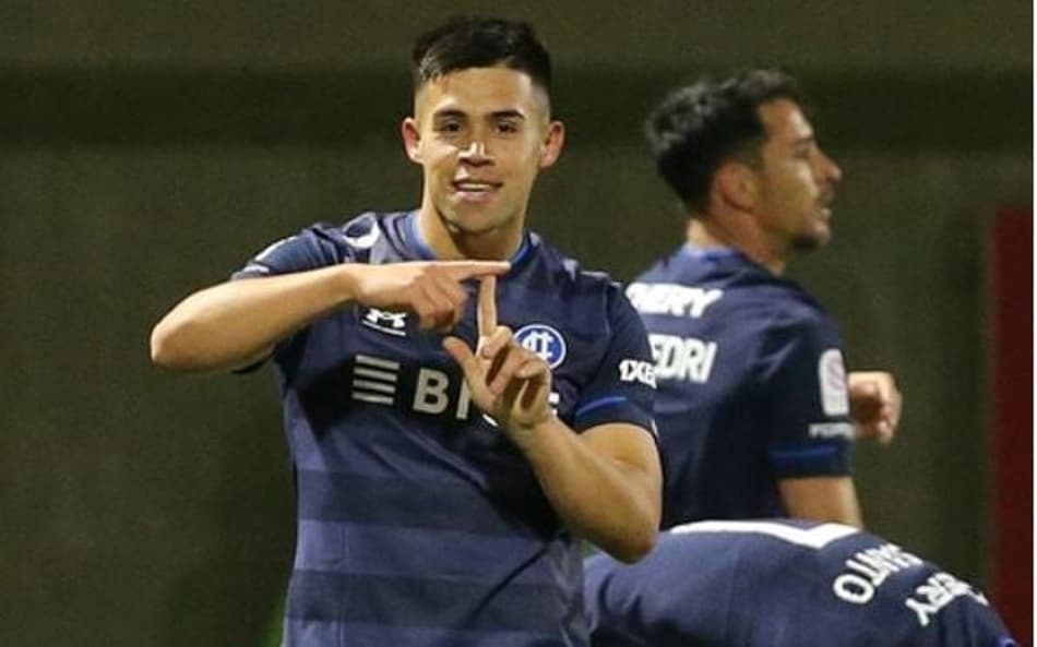 Chileno: Huachipato vence e assume a liderança; Católica massacra