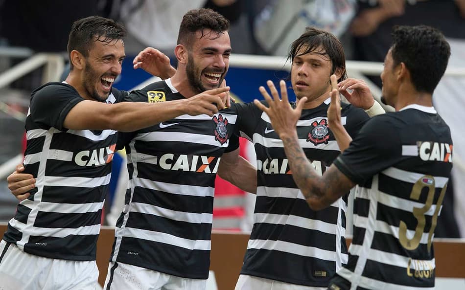 São Paulo busca primeira vitória da história em estádio do Corinthians; Relembre os clássicos das equipes na Neo Química Arena
