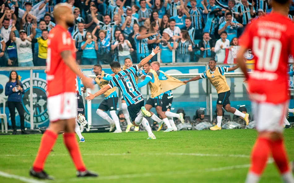 Grêmio esbanja eficiência e bate Internacional pelo Campeonato Brasileiro