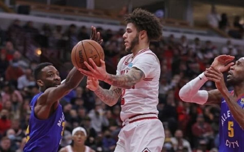 De acordo com jornalista, carreira de Lonzo Ball na NBA pode ter chegado ao fim