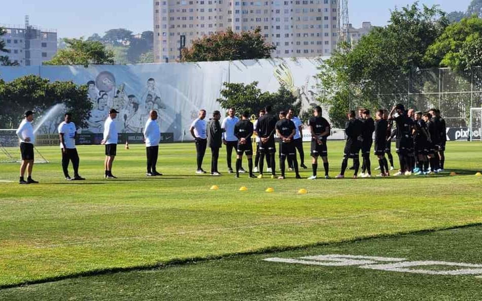 Corinthians conta com retorno de Paulinho e dúvida no meio para encarar o Atlético-MG; veja provável time