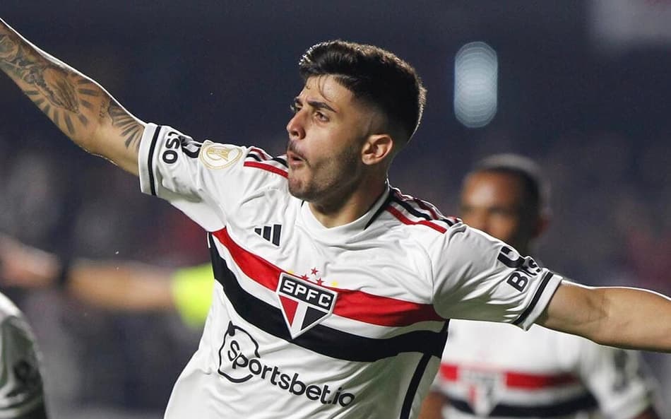 Após marcar primeiro gol pelo São Paulo, Beraldo exalta trabalho de Dorival Júnior: 'Todo mundo comprou a ideia dele'