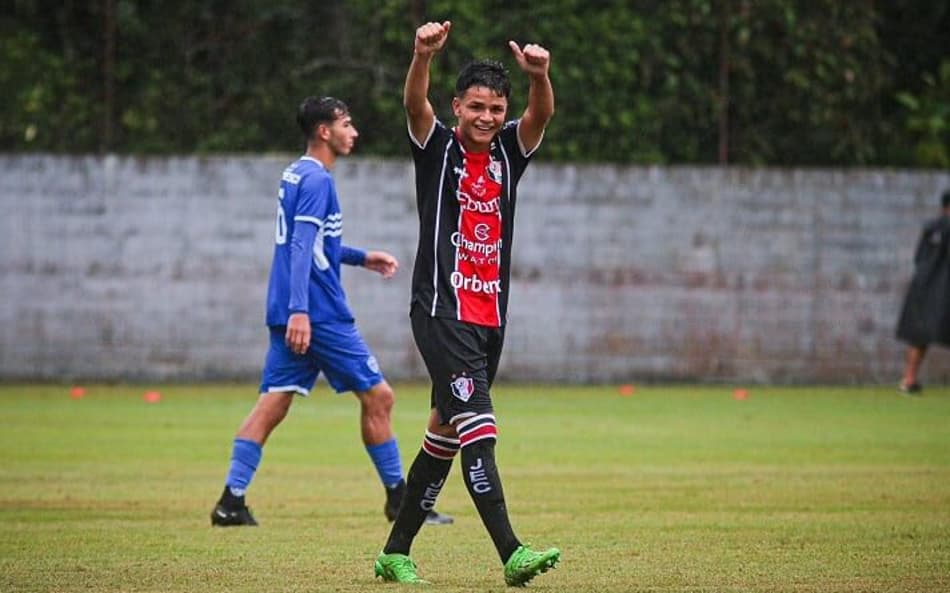 Promessa de 18 anos do Joinville, Daniel Troiano almeja artilharia do Catarinense sub-20