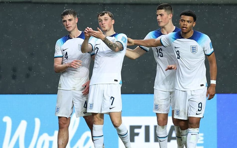 Em jogo emocionante, Inglaterra bate Uruguai no Mundial Sub-20