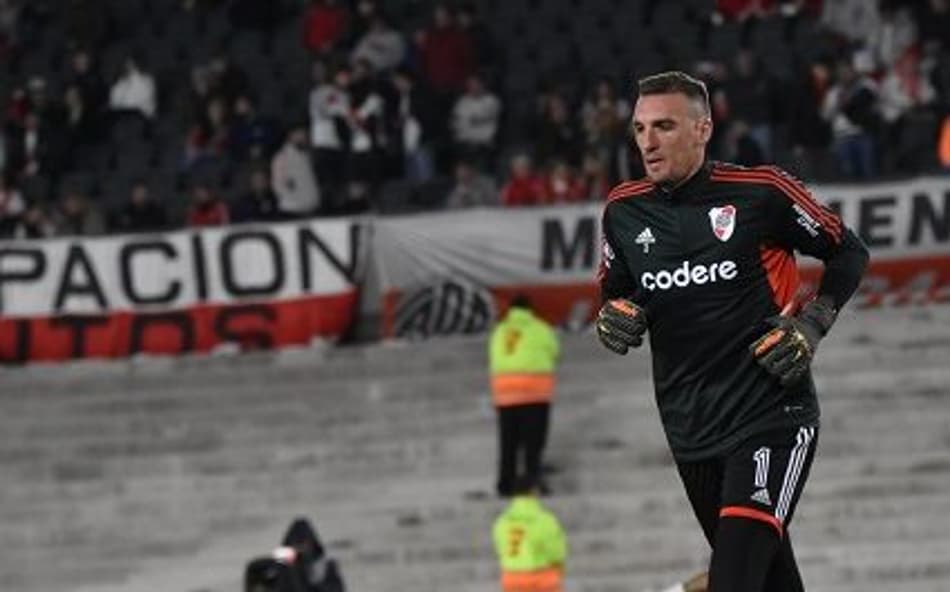 Franco Armani falha e Demichelis dispara: ‘Não está bem’