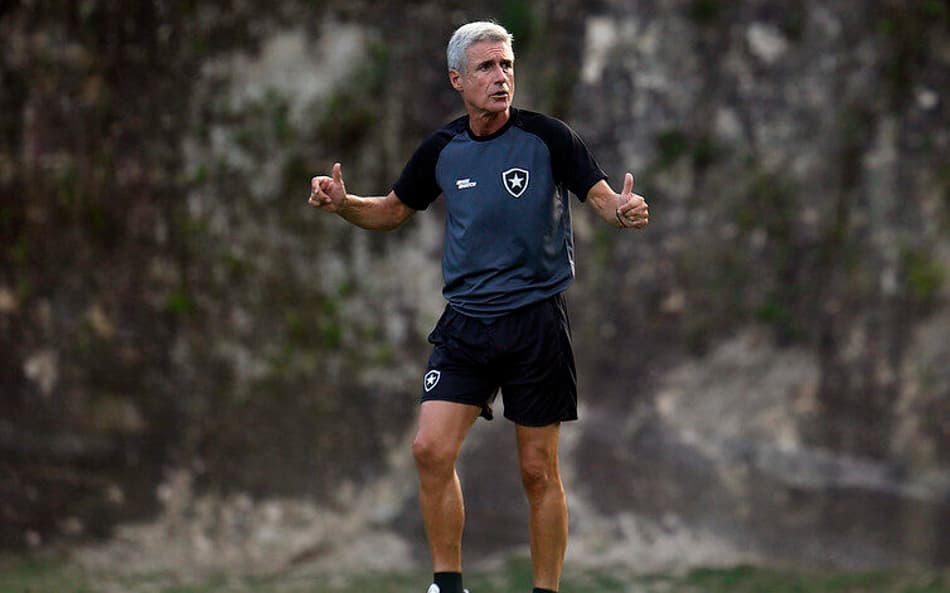 Com retornos importantes, Botafogo divulga relacionados para partida diante do Athletico-PR pela Copa do Brasil