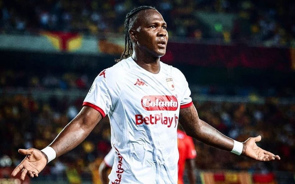 Hugo Rodallega denuncia racismo em jogo da Sul-Americana