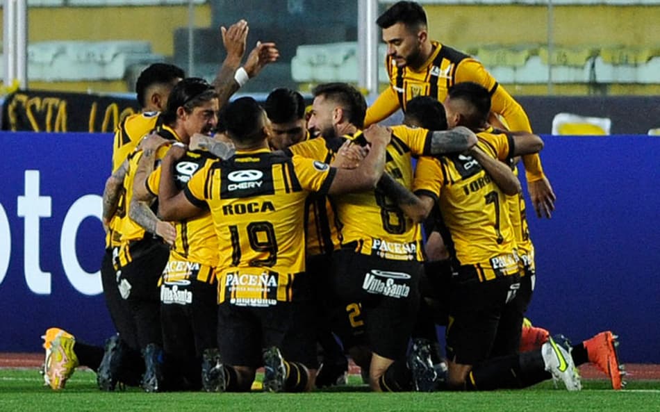 Campeonato Boliviano: Líderes vencem na rodada de domingo
