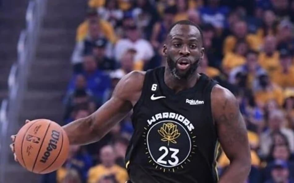 Draymond Green renova contrato com o Warriors por quatro temporadas