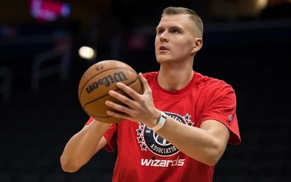 Rumor: Segundo jornalista, Kristaps Porzingis seria alvo do Knicks